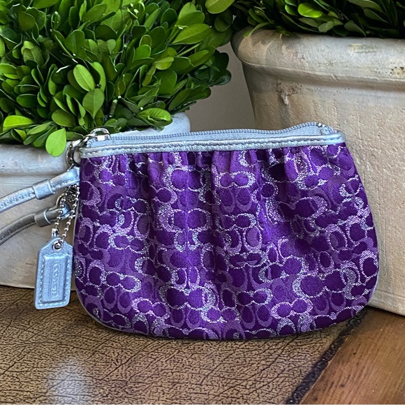 Coach Y2K Metallic Silver and Purple Lurex Glitter Glimmer Wristlet - Picture 10 of 10